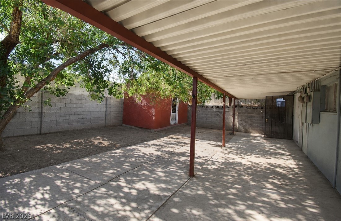 2400 Pardee Place Property Photo 4