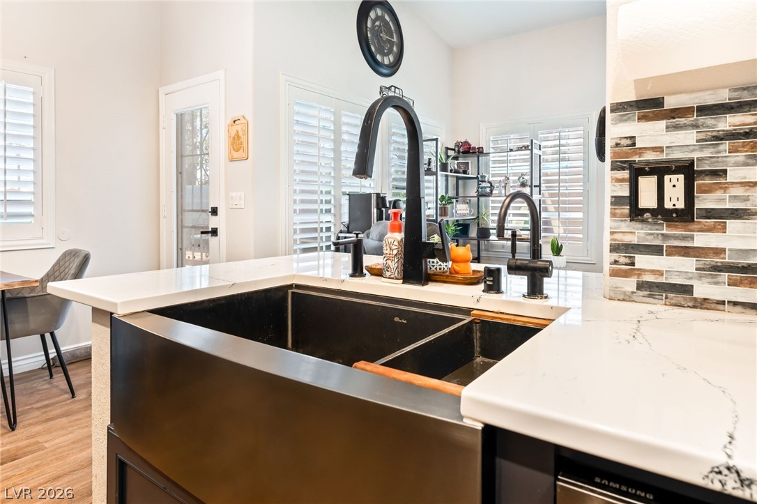 3324 Indian Moon Drive Property Photo 12
