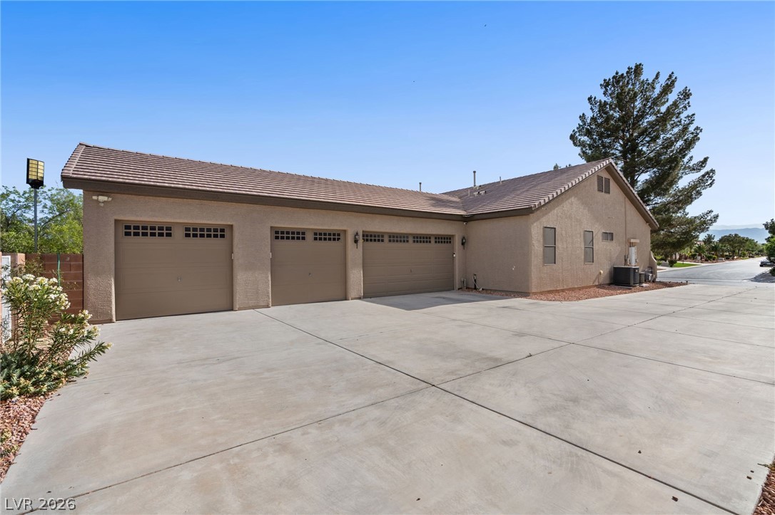 8088 Winchester Bluff Street Property Photo 11