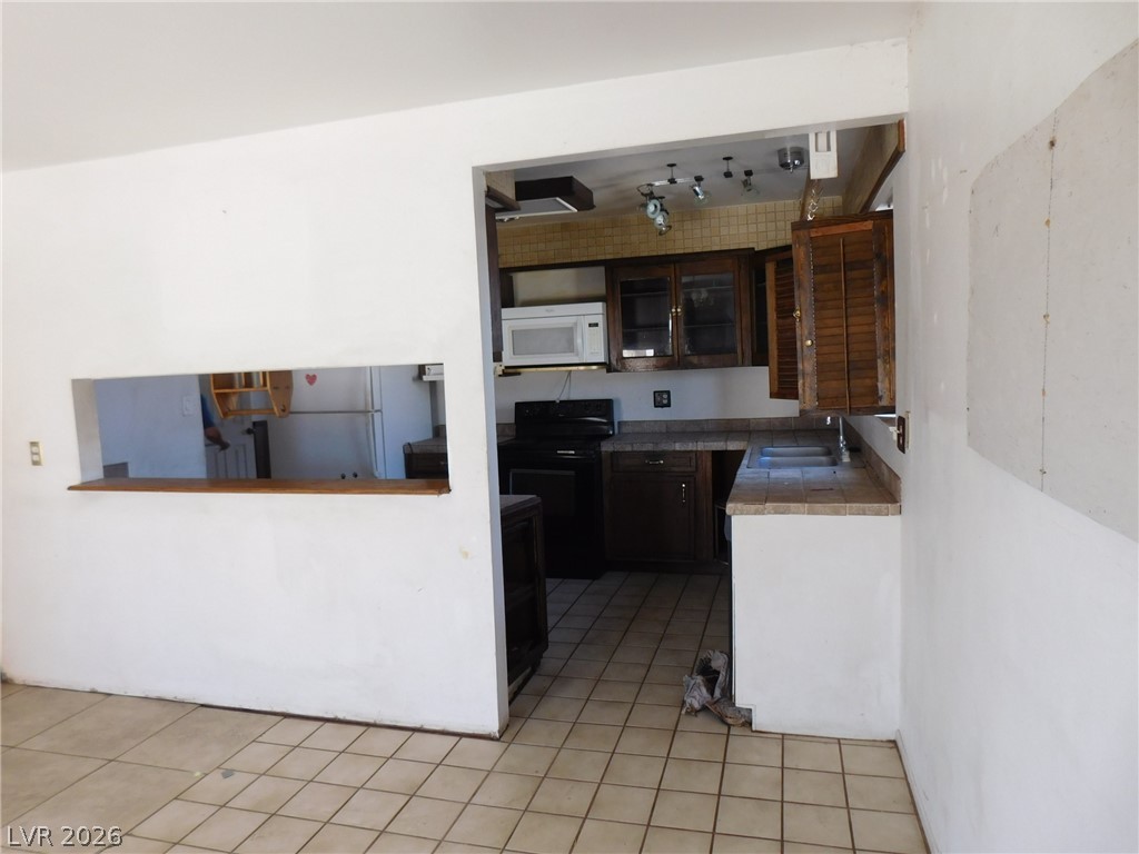 7105 Pinelake Road Property Photo 10