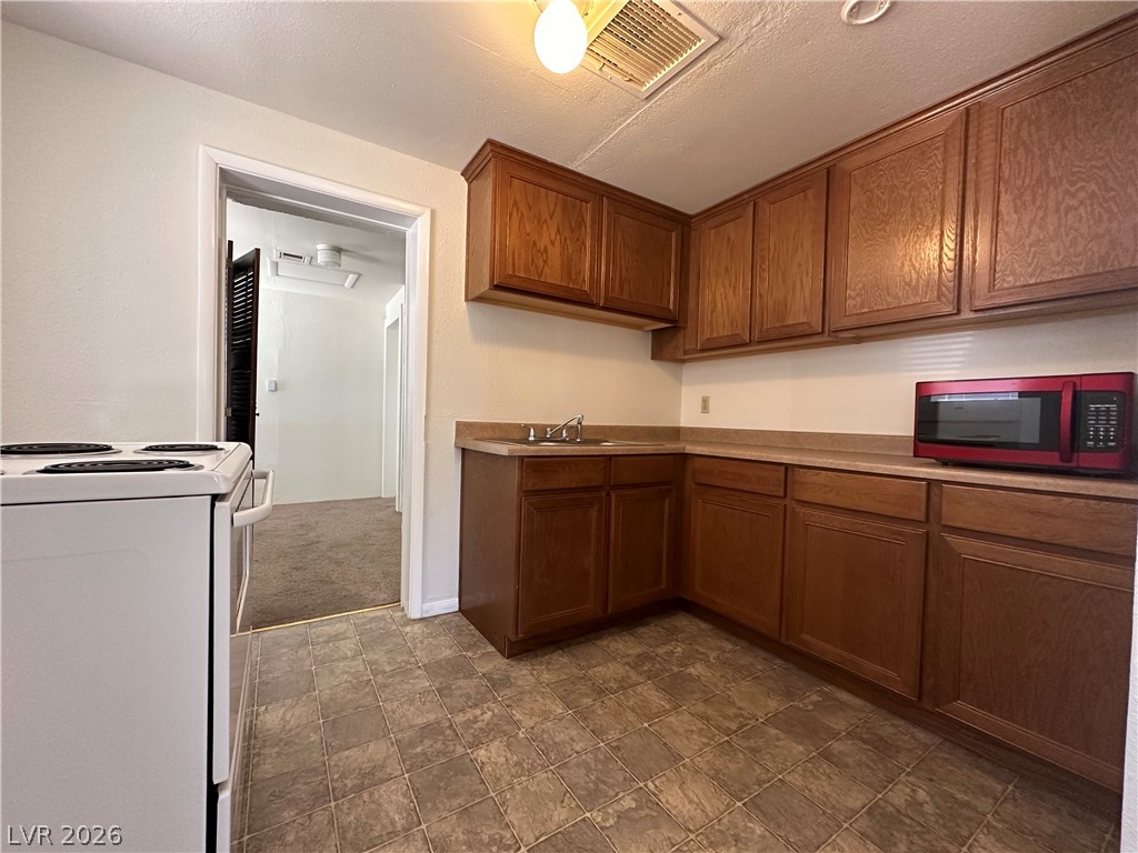 14 Valley View Lane Property Photo 5
