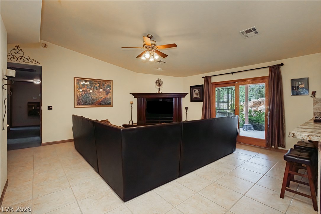 5525 North Tee Pee Lane Property Photo 10