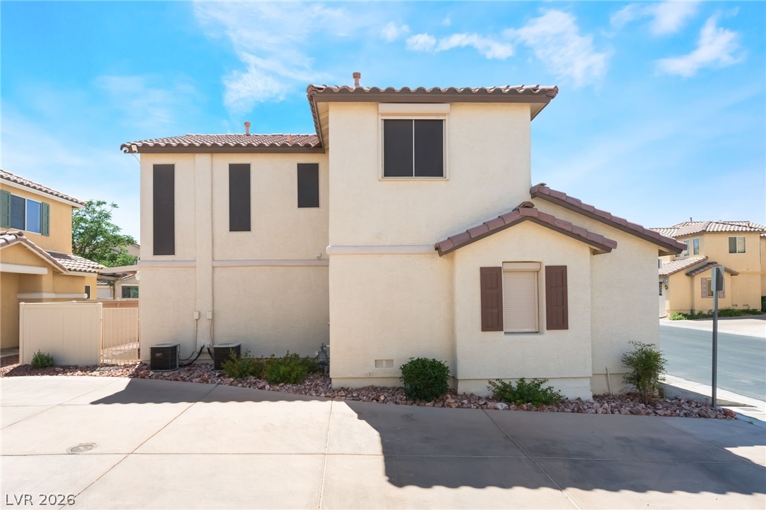 9065 Starling Wing Place Property Photo 3