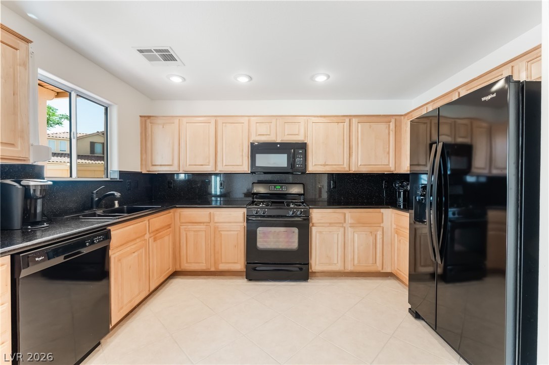9065 Starling Wing Place Property Photo 13