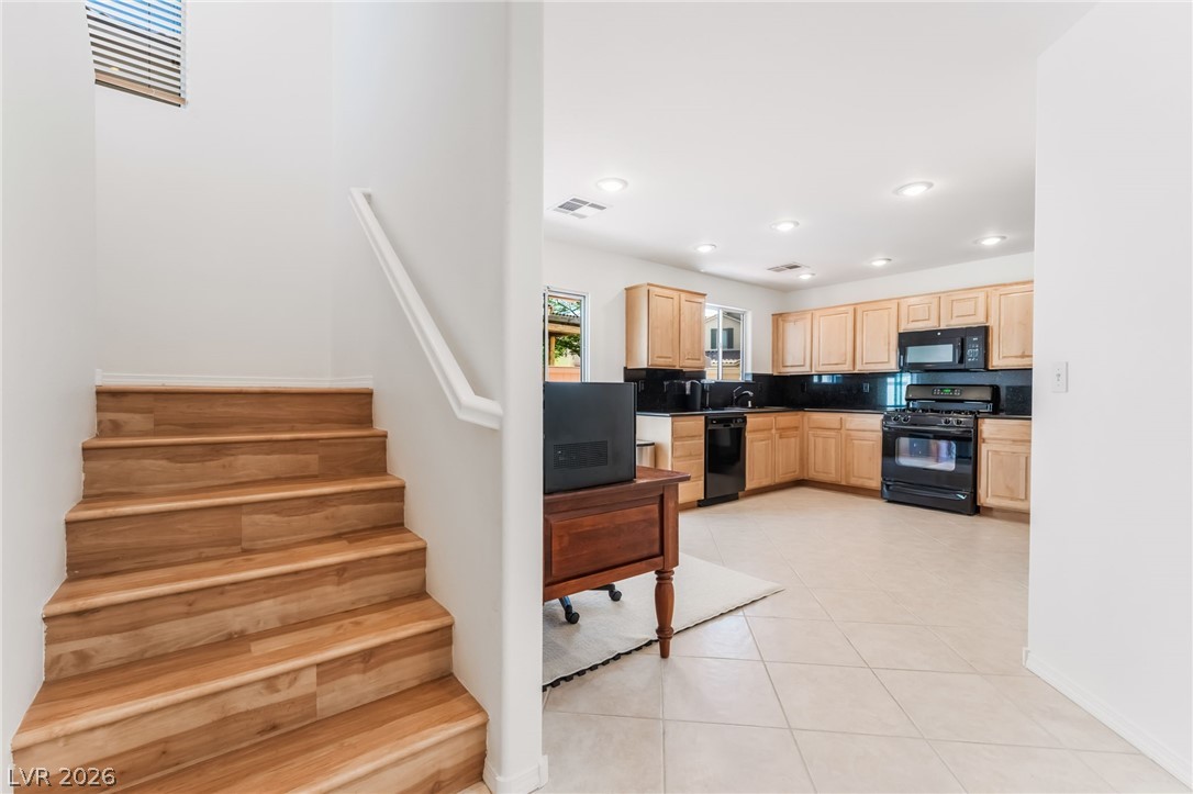 9065 Starling Wing Place Property Photo 18