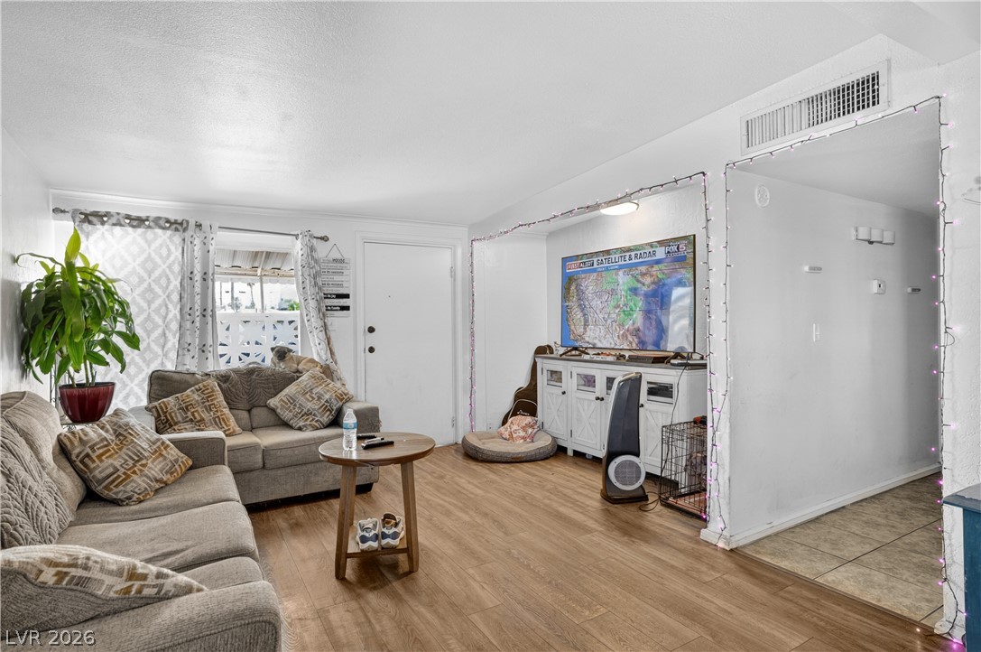 4686 Sheppard Drive Property Photo 6