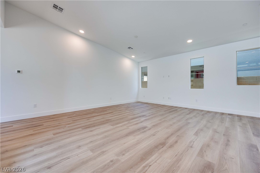 1001 Soaring Sage Avenue Property Photo 3