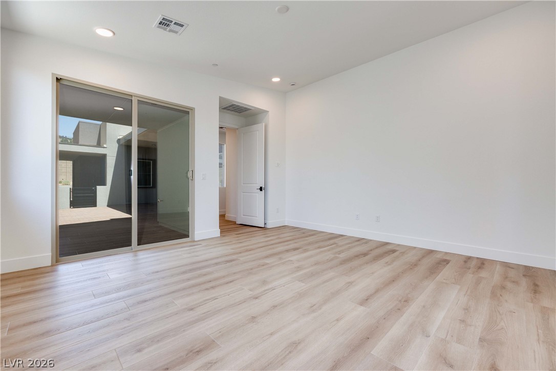 1001 Soaring Sage Avenue Property Photo 15