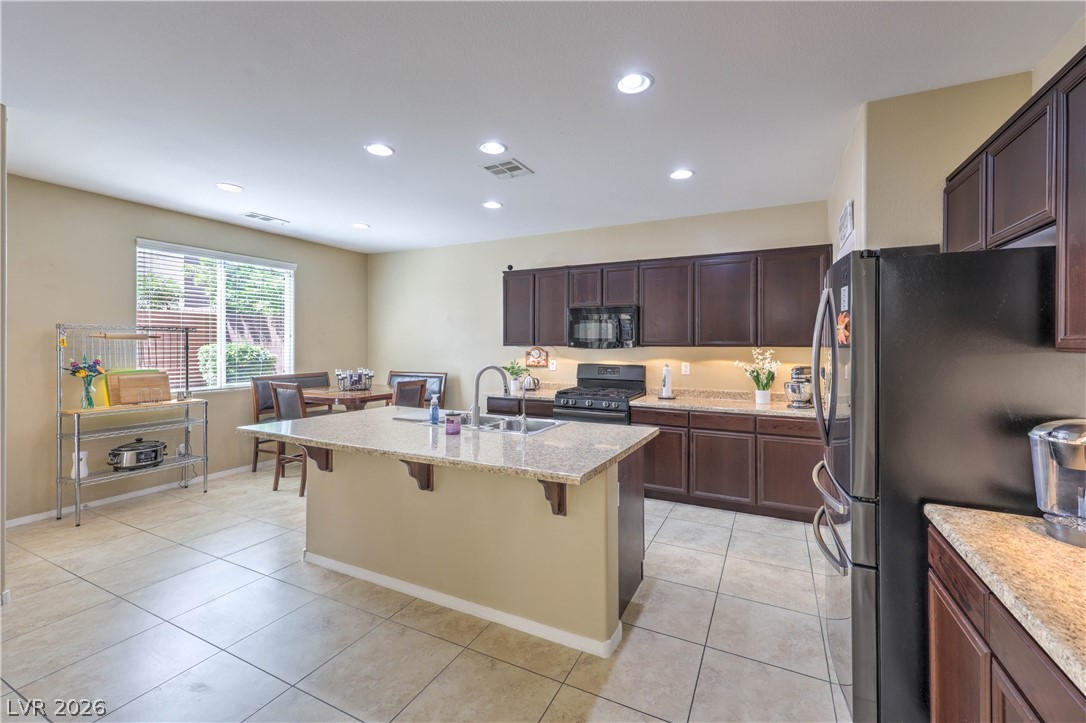 10653 Mount Jefferson Avenue Property Photo 16