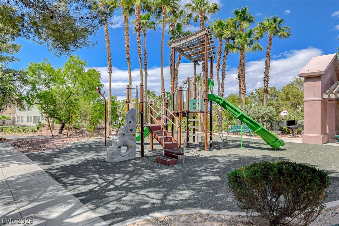 33 Staghorn Street Property Photo 50