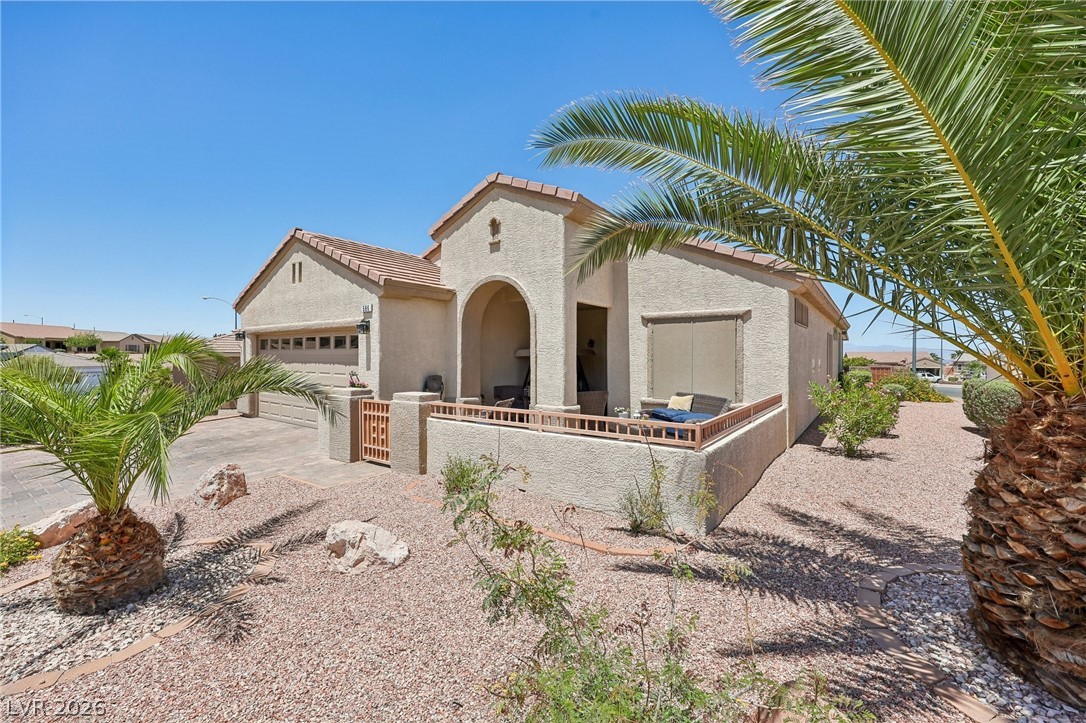 586 Cypress Gardens Place Property Photo 4