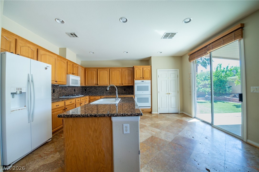 517 Bianca Bay Street Property Photo 7