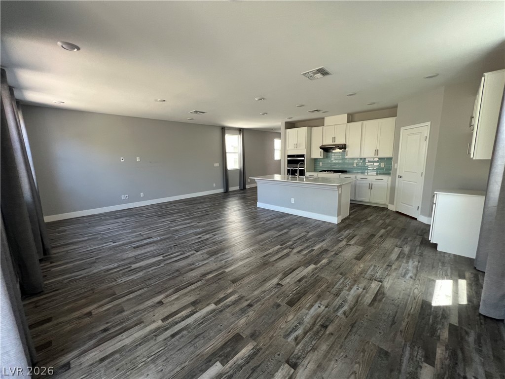 8726 Sand Verbena Avenue Property Photo 5