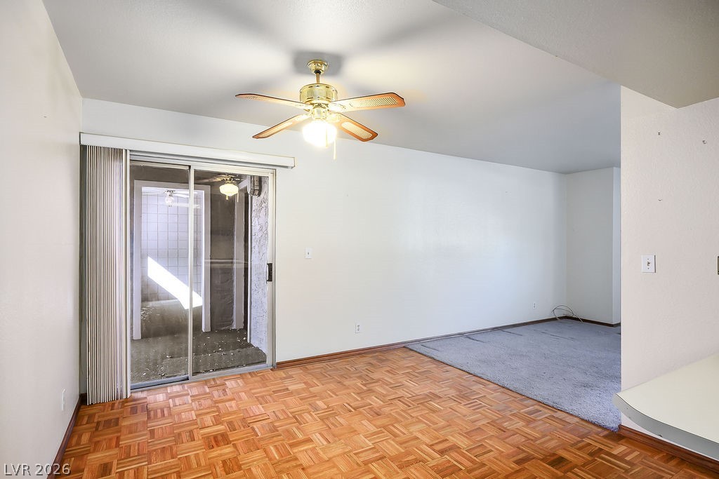 3477 Kensbrook Street Property Photo 7