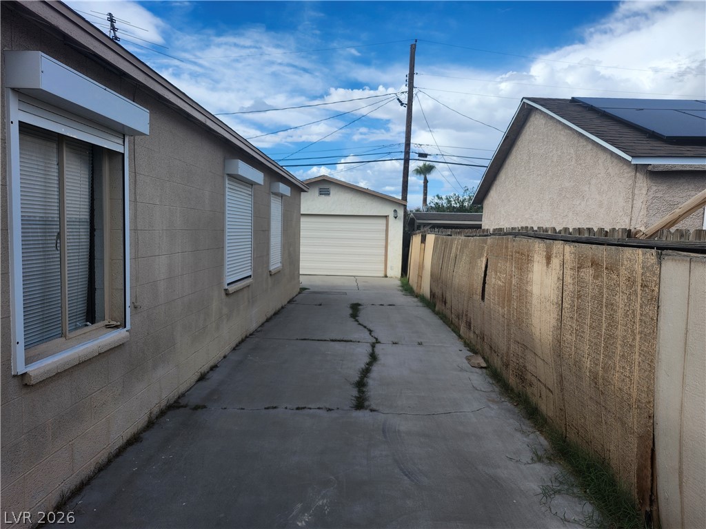 4624 Evergreen Place Property Photo 4