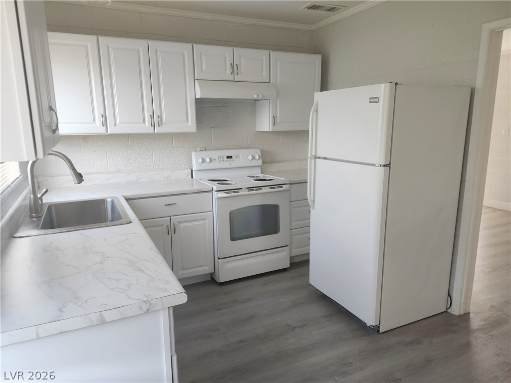 4624 Evergreen Place Property Photo 5