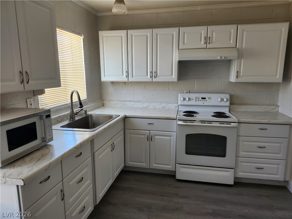 4624 Evergreen Place Property Photo 10