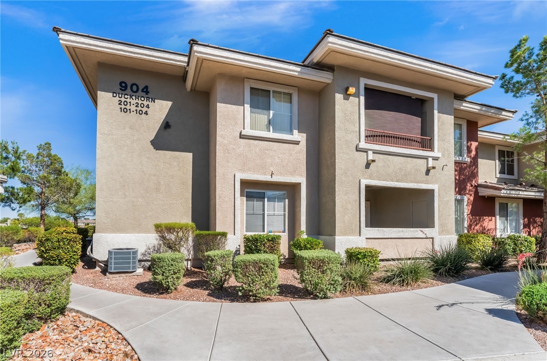 904 Duckhorn Court 204 Property Photo 3