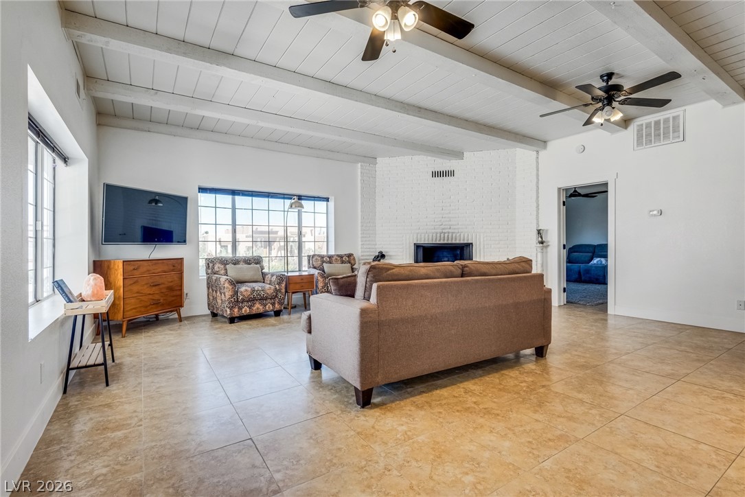 524 Swallow Cove Property Photo 7