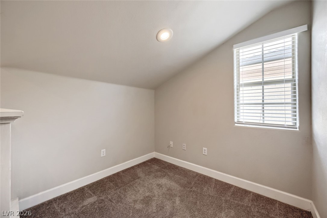 135 Tilbury Avenue Property Photo 20