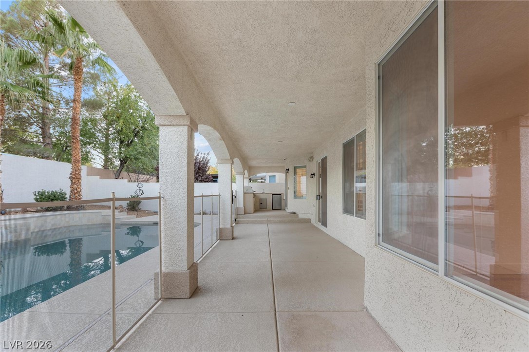 4065 Abernethy Forest Place Property Photo 8