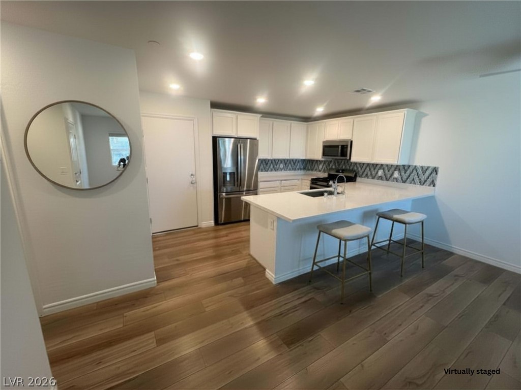 6212 Rathbone Street Property Photo 2