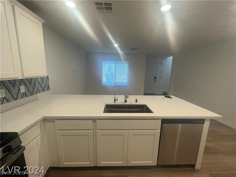 6212 Rathbone Street Property Photo 6