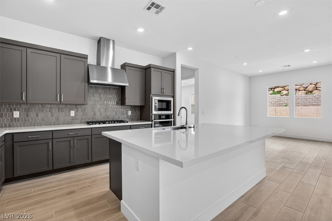 376 Tigullio Avenue Property Photo 2