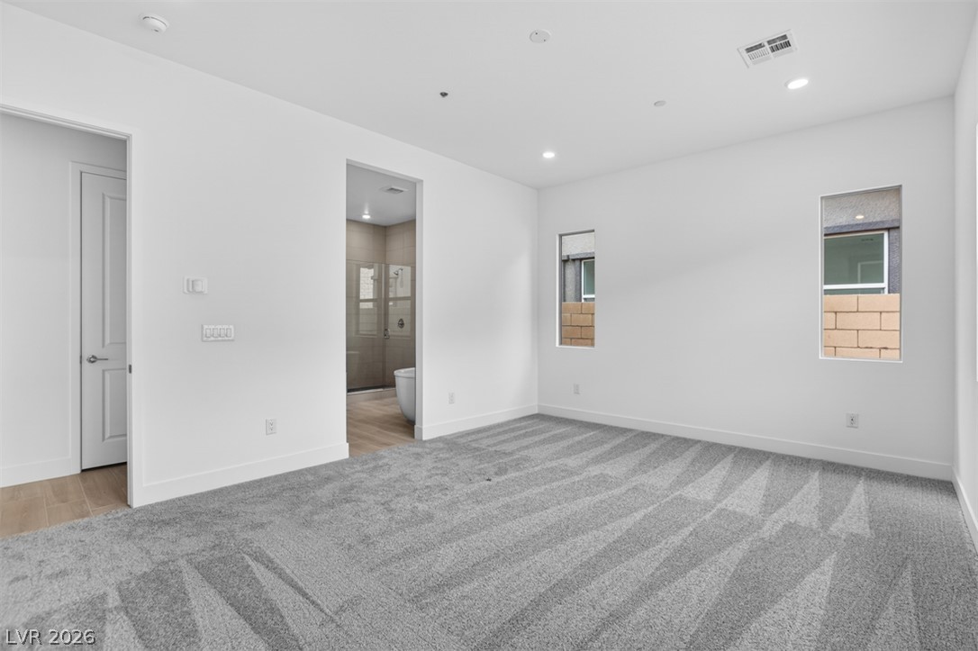376 Tigullio Avenue Property Photo 8