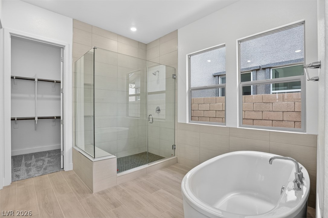 376 Tigullio Avenue Property Photo 10