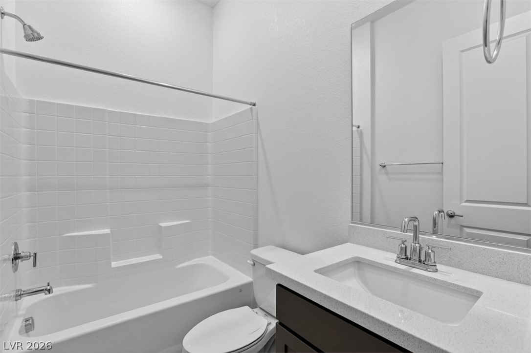 376 Tigullio Avenue Property Photo 14
