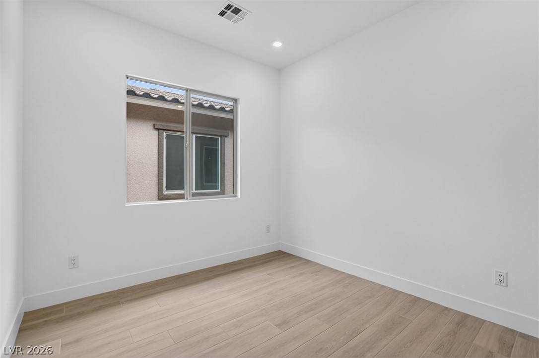 376 Tigullio Avenue Property Photo 16