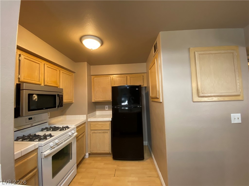 2251 Wigwam Parkway 1722 Property Photo 3
