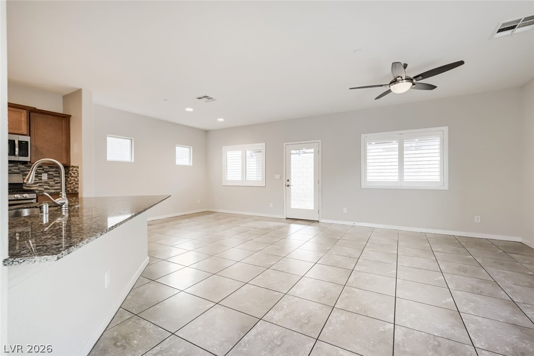 1151 Bobby Basin Avenue Property Photo 6