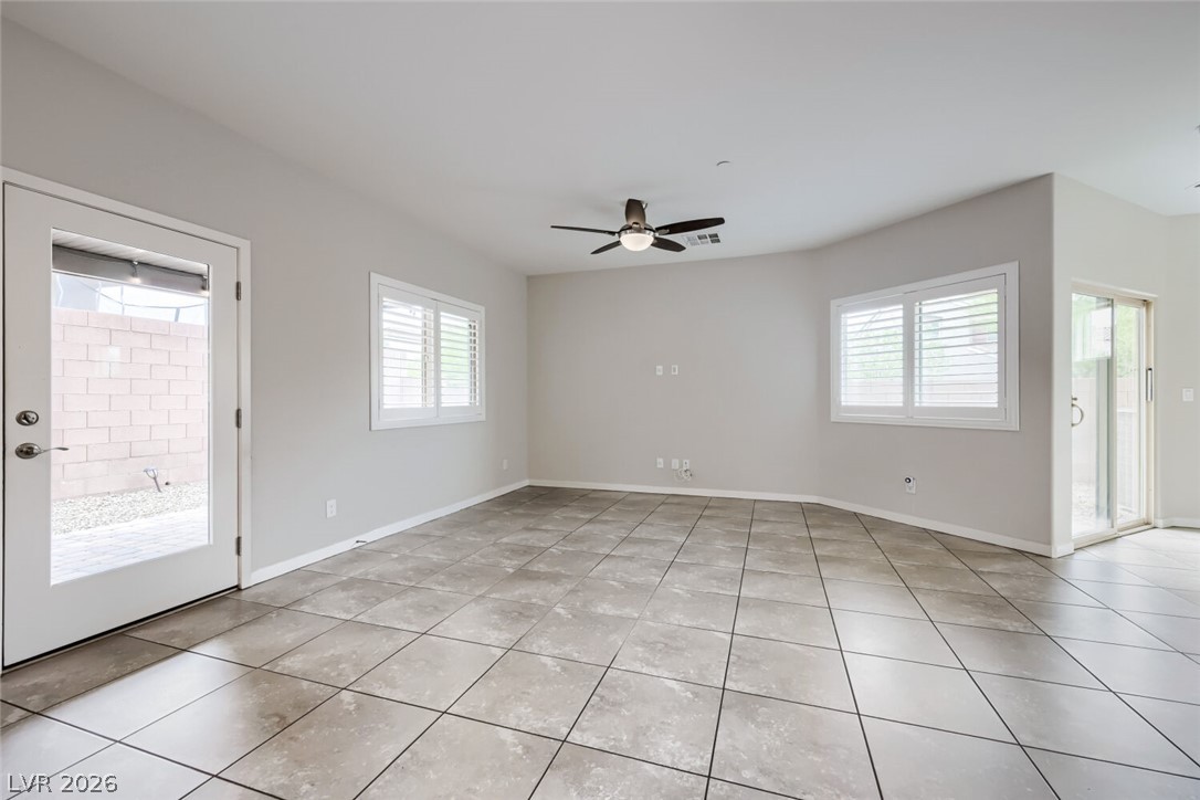 1151 Bobby Basin Avenue Property Photo 8