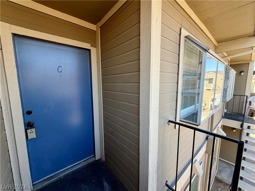 2704 Aarondavid Drive C Property Photo 2