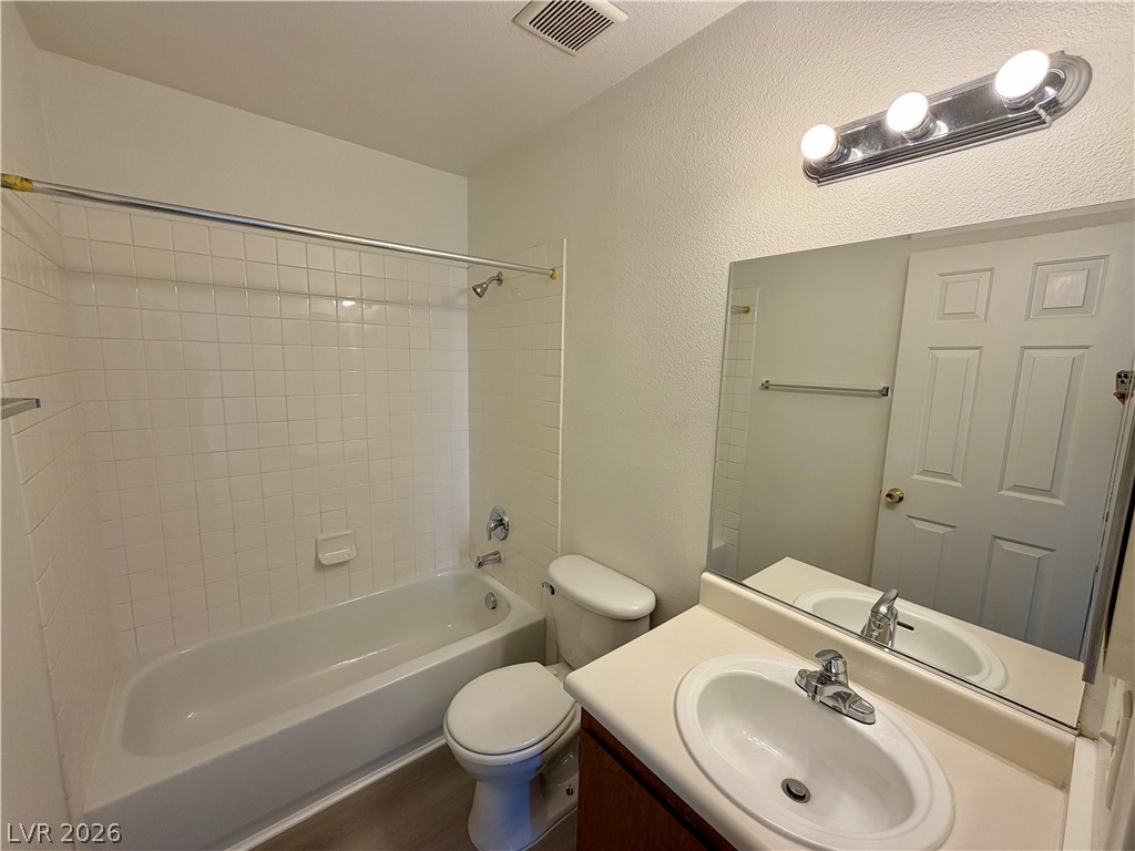 2704 Aarondavid Drive C Property Photo 7