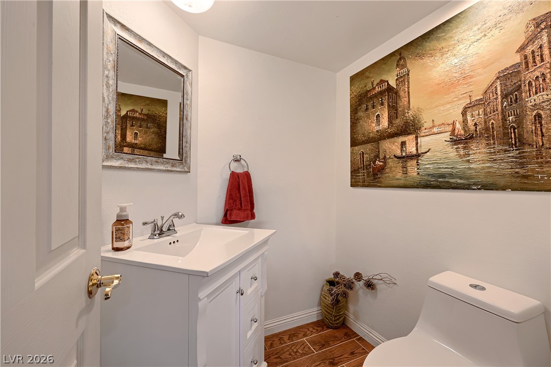 1027 Sidehill Way Property Photo 16