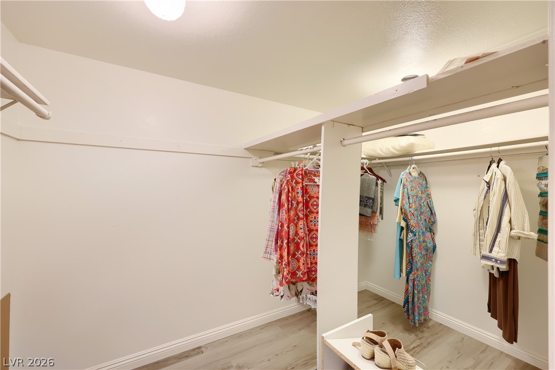 1027 Sidehill Way Property Photo 20
