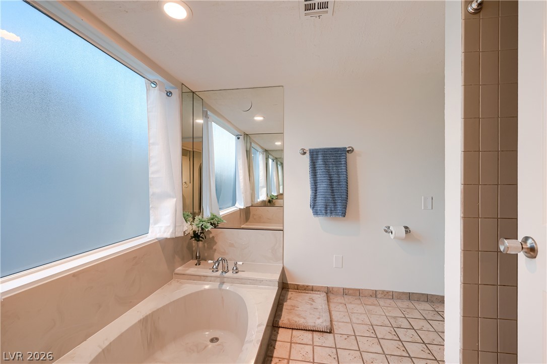 1027 Sidehill Way Property Photo 22