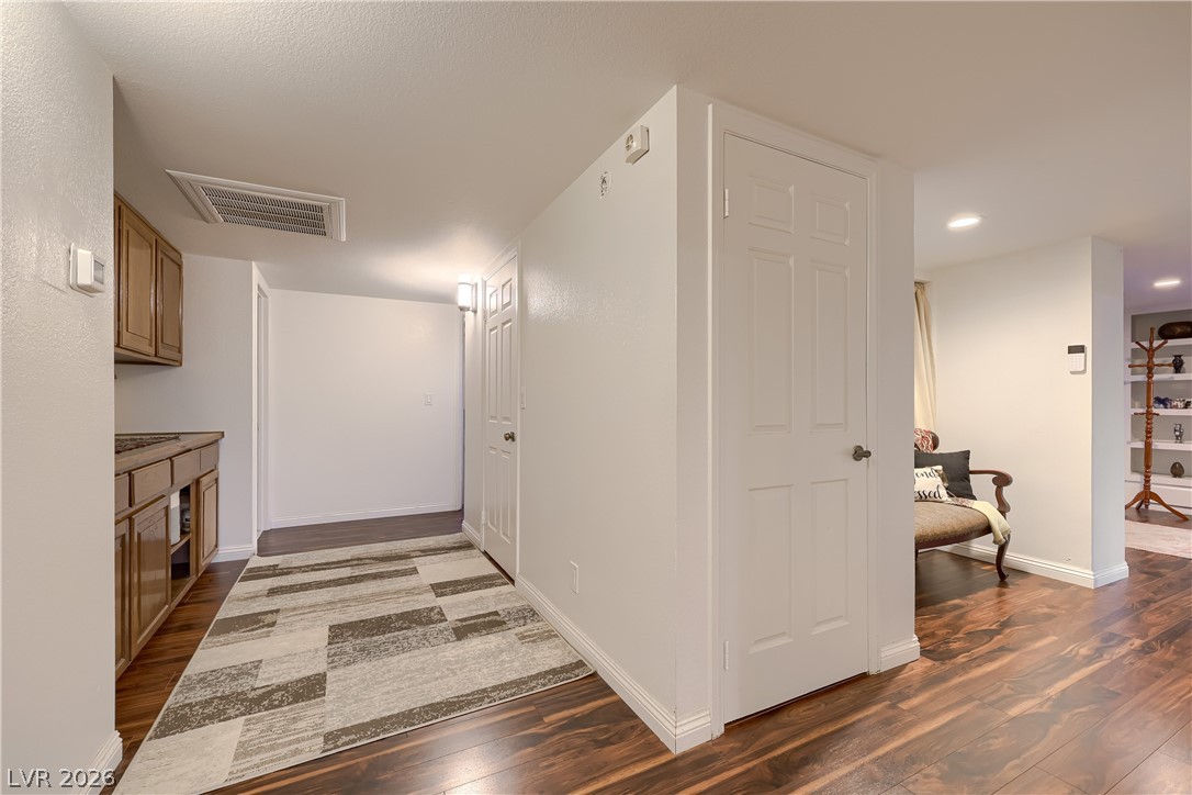 1027 Sidehill Way Property Photo 29