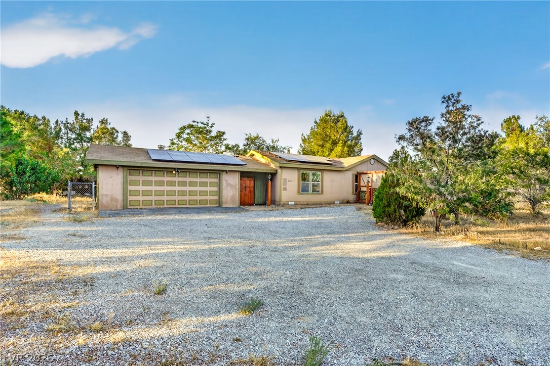 3160 East Navajo Boulevard