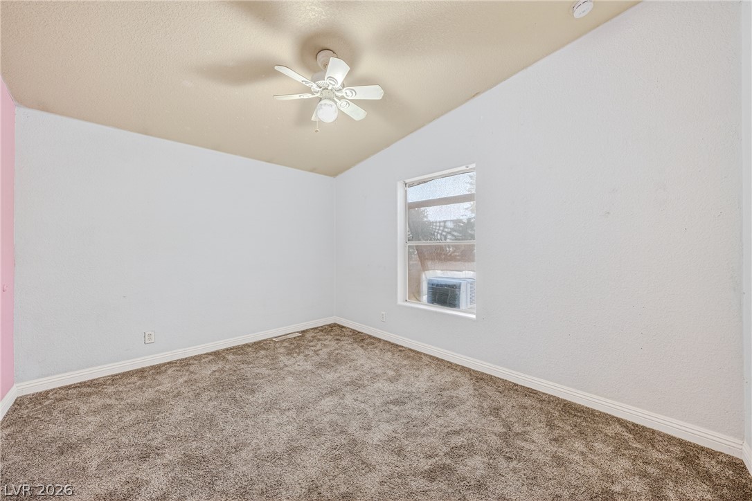 3160 East Navajo Boulevard Property Photo 29