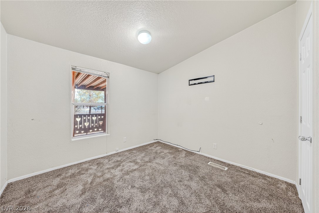3160 East Navajo Boulevard Property Photo 34