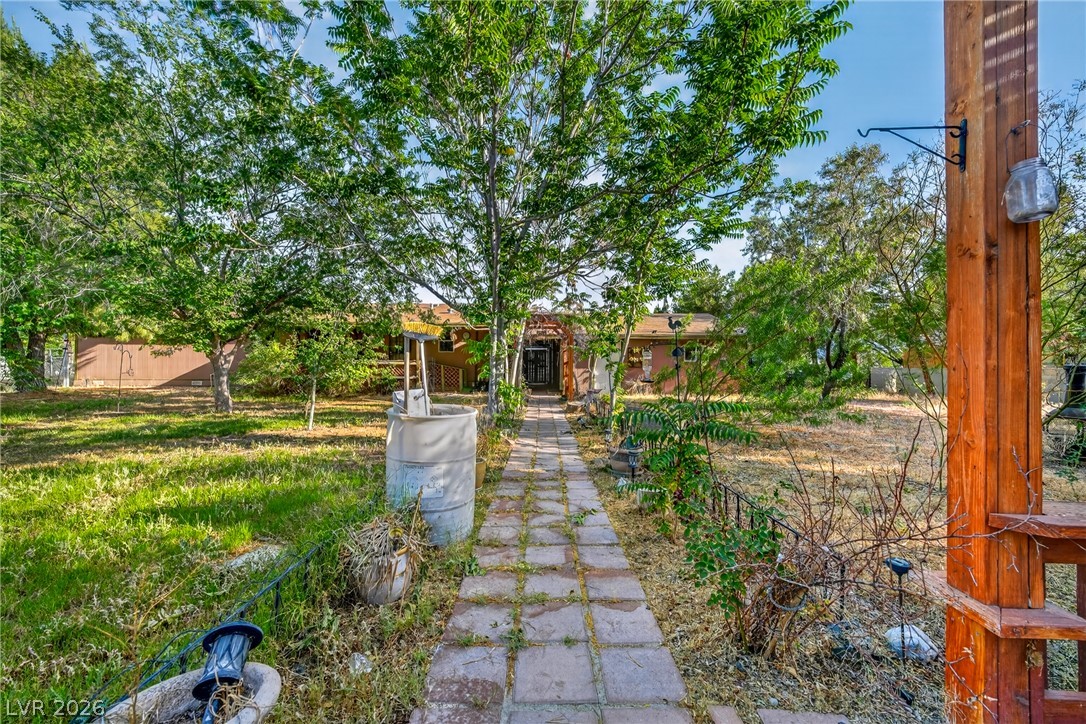 3160 East Navajo Boulevard Property Photo 46