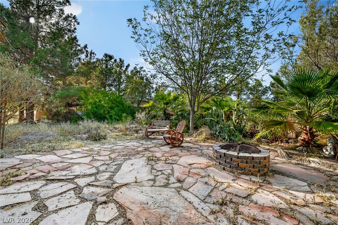 3160 East Navajo Boulevard Property Photo 49