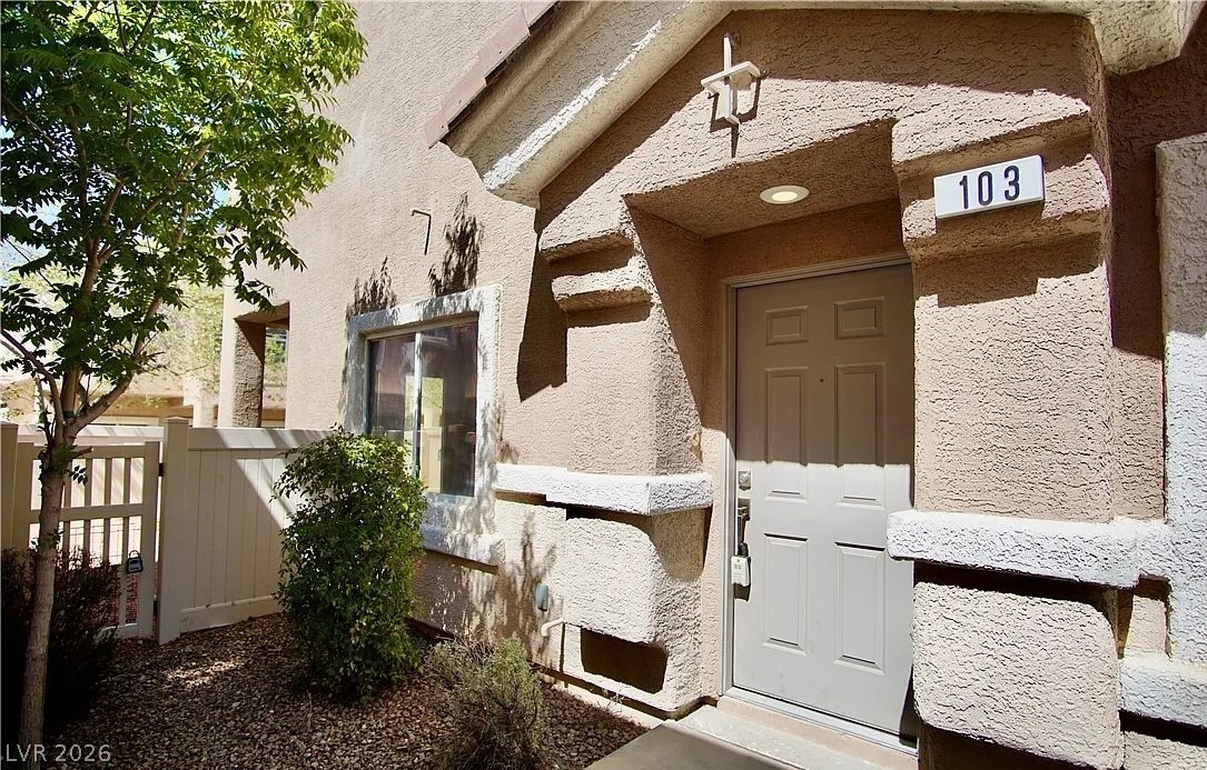 1160 Volcanic Garden Court 103 Property Photo 2
