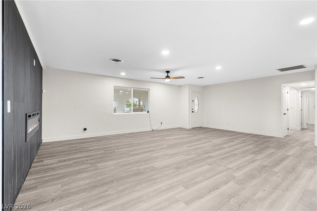 271 East Middleton Drive Property Photo 6