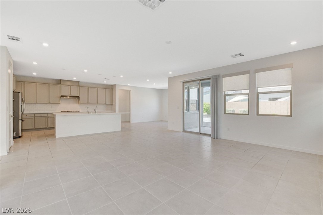 10280 Timberline Valley Avenue Property Photo 8