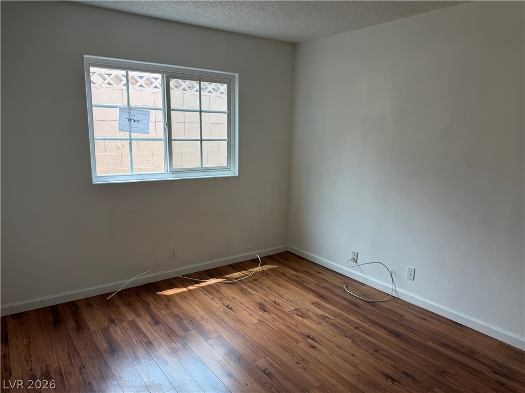6225 Cedarwood Avenue Property Photo 25